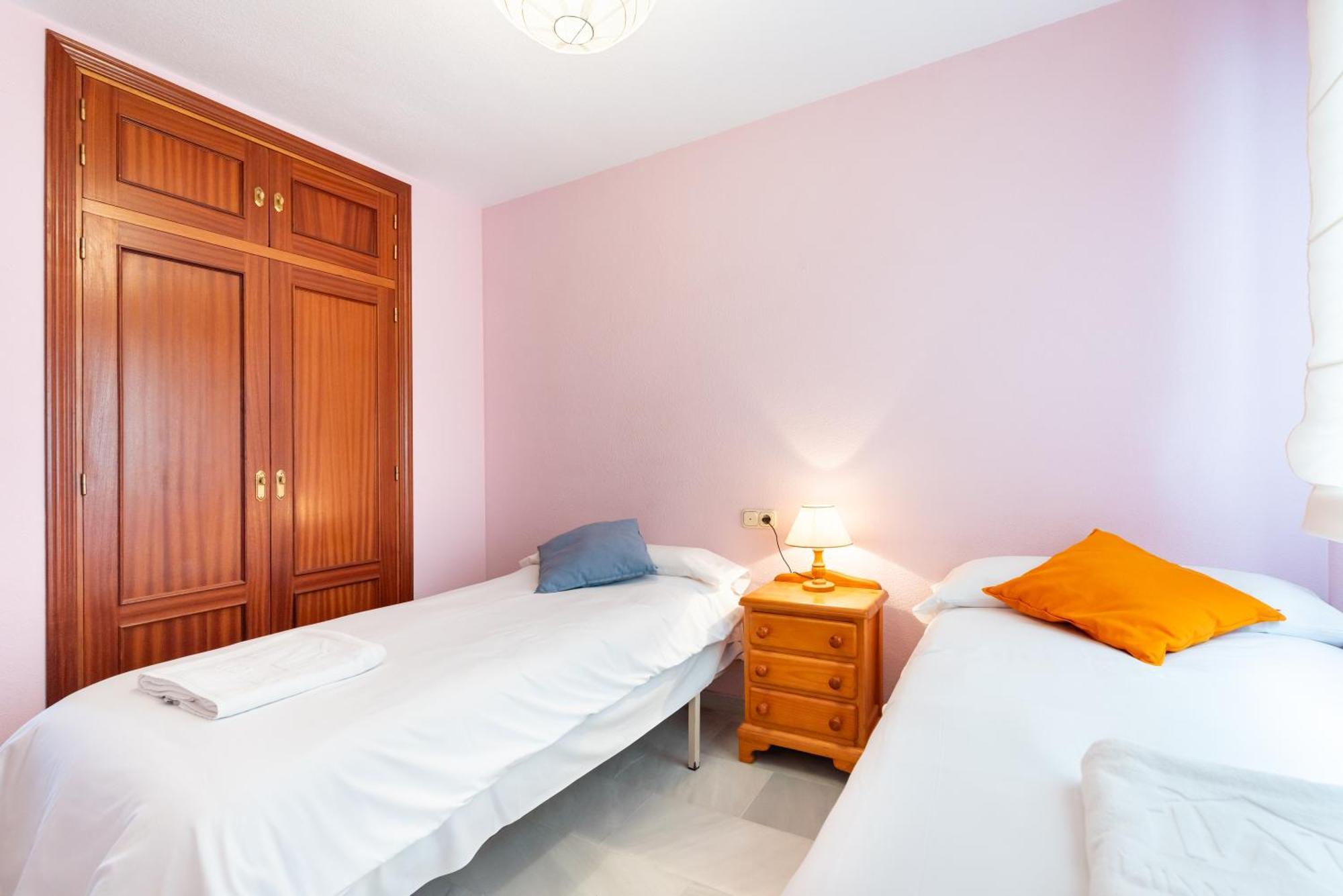 Wintowinrentals 1ª Linea De Playa, Parking Y Wifi Rincon de la Victoria Ngoại thất bức ảnh