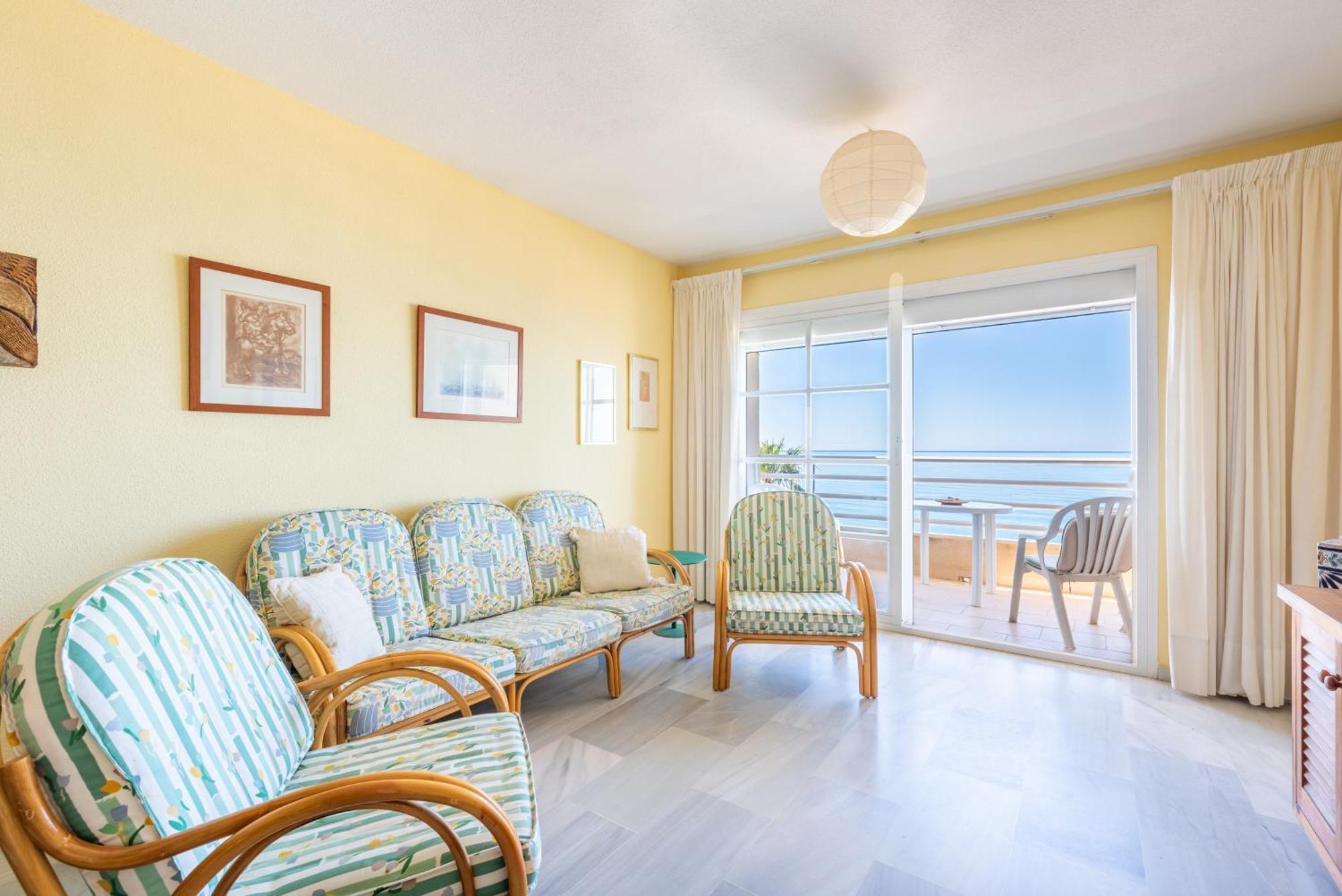 Wintowinrentals 1ª Linea De Playa, Parking Y Wifi Rincon de la Victoria Ngoại thất bức ảnh
