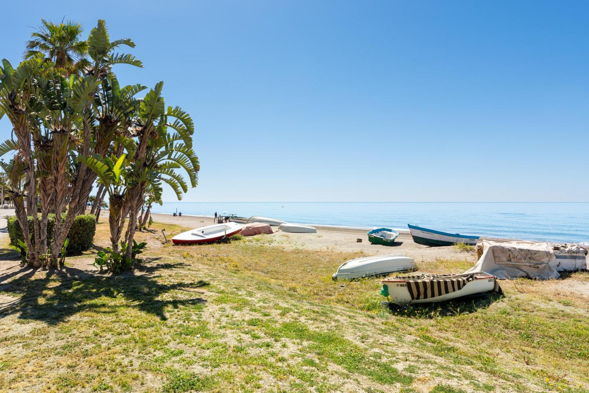 Wintowinrentals 1ª Linea De Playa, Parking Y Wifi Rincon de la Victoria Ngoại thất bức ảnh