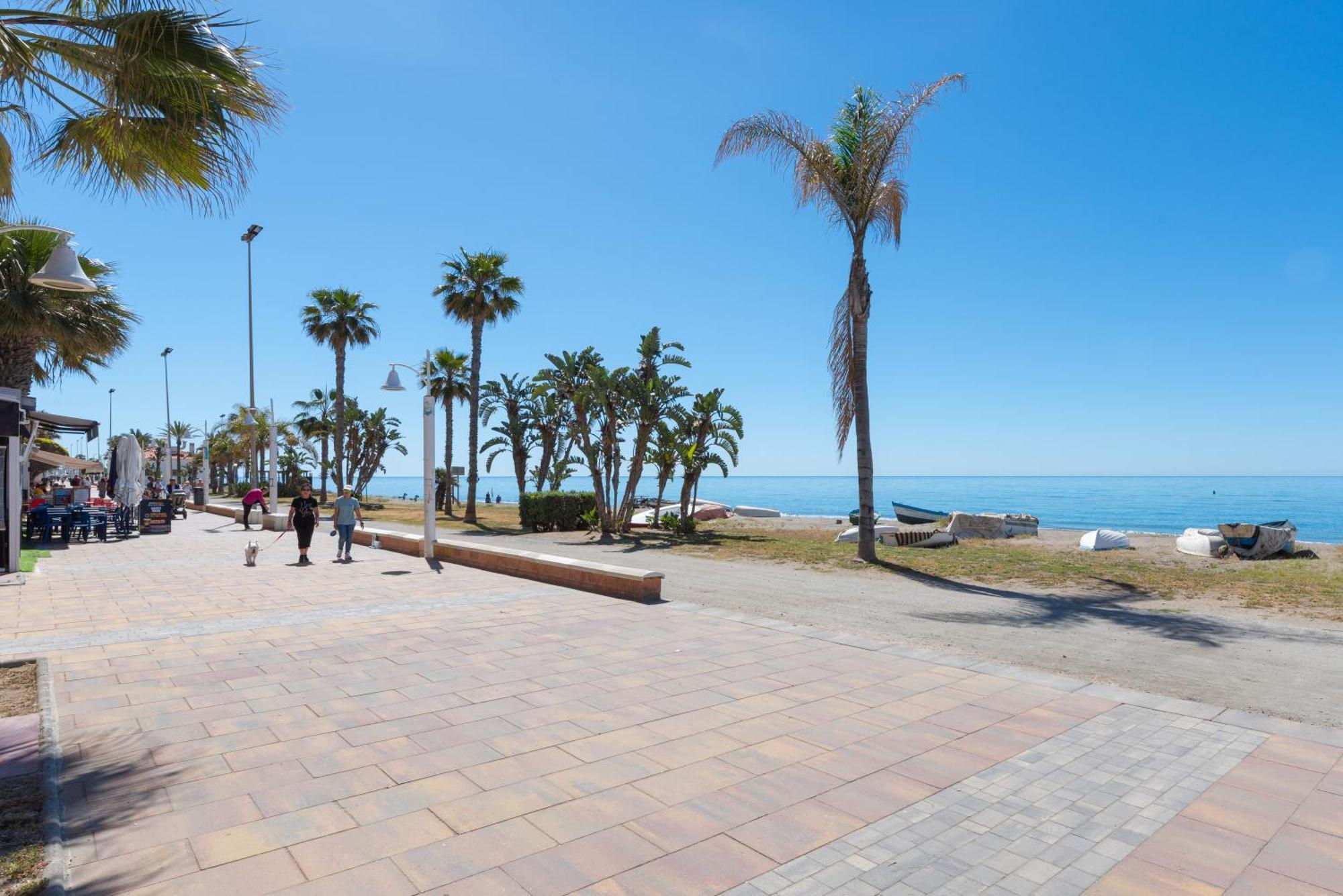Wintowinrentals 1ª Linea De Playa, Parking Y Wifi Rincon de la Victoria Ngoại thất bức ảnh